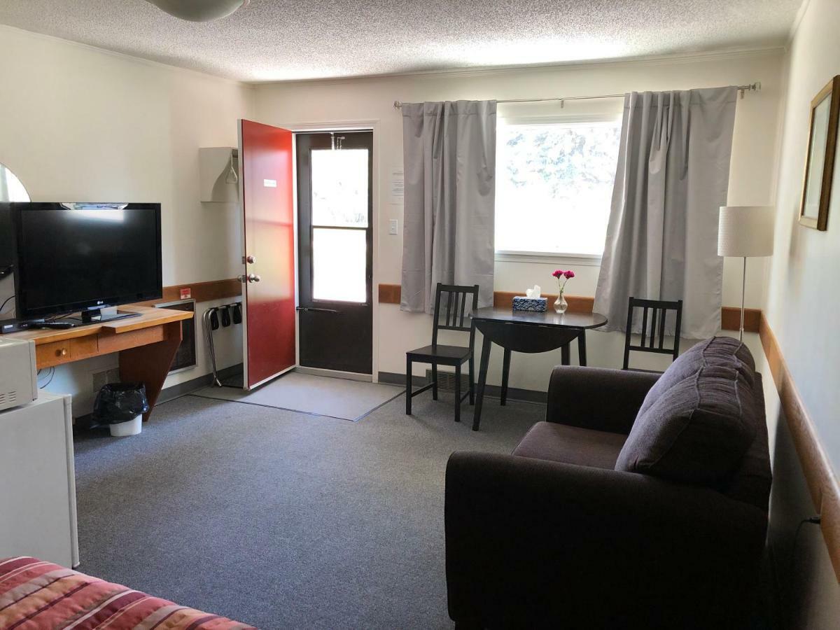 Yellow Quill Motel Portage la Prairie Extérieur photo
